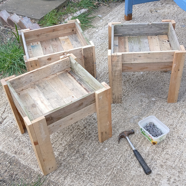 3-complete-planters